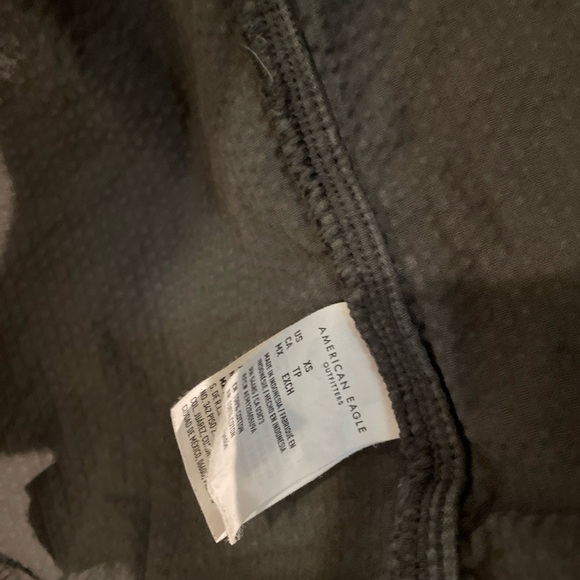 American Eagle Outfitters Gray Corduroy Button Down Shirt - Picture 3 of 4